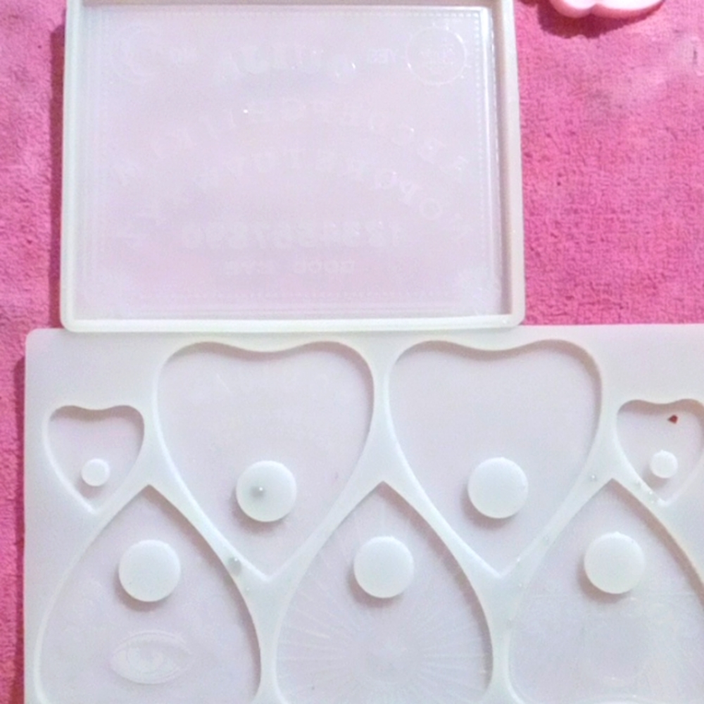 Ouija board resin mold